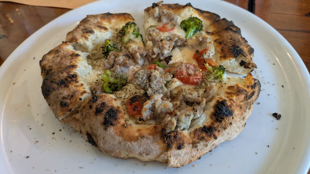 ピッツェリアドゥエランピオーニのサルシッチャ