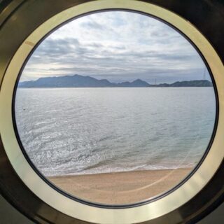 えとせとらからの丸窓からの車窓