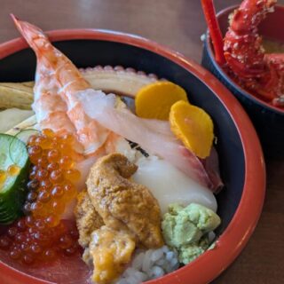 一山いけすの上ちらし寿司