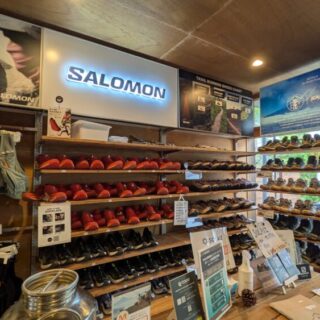高尾山ベースキャンプのサロモンブース
