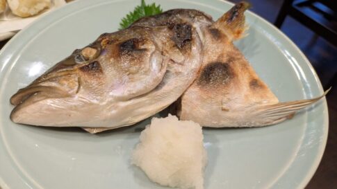 日本橋漁港快海のぶりカマ塩焼き