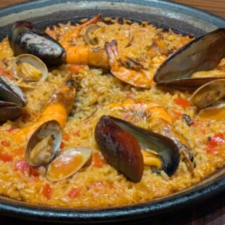 ブリランテタヴォラDai 勝どき店のたっぷり魚介のパエリア