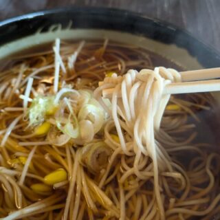 お食事処花りんごのもやしそばが美味しかった