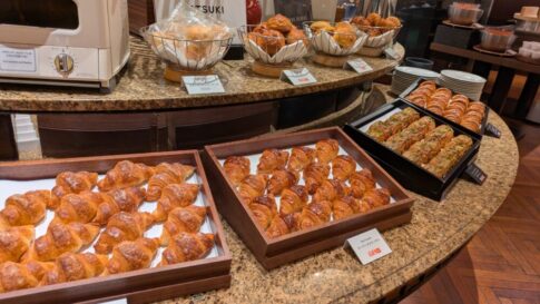 ニューオータニSATSUKIの最強の朝食のピエールエルメのクロワッサン