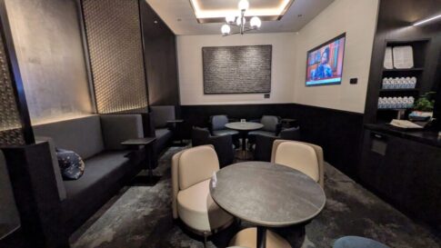 羽田空港センチュリオンラウンジのセンチュリオンカード専用ルーム