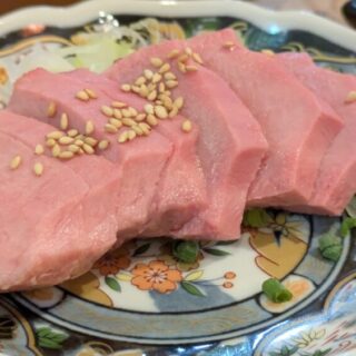 神田もつ焼のんきのタン刺し