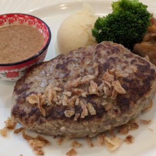 アンダンテの梨ソースのハンバーグ