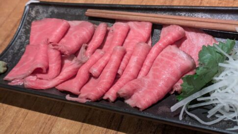 牛たん伊地知の霜降り黒毛和牛刺し